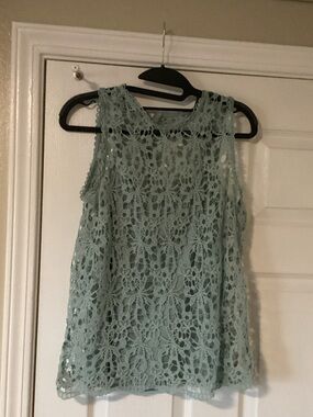 Sea foam green lace blouse with matching camisole Small